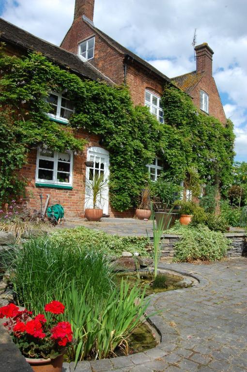 Old Ivy House Bed & Breakfast Nuneaton Extérieur photo